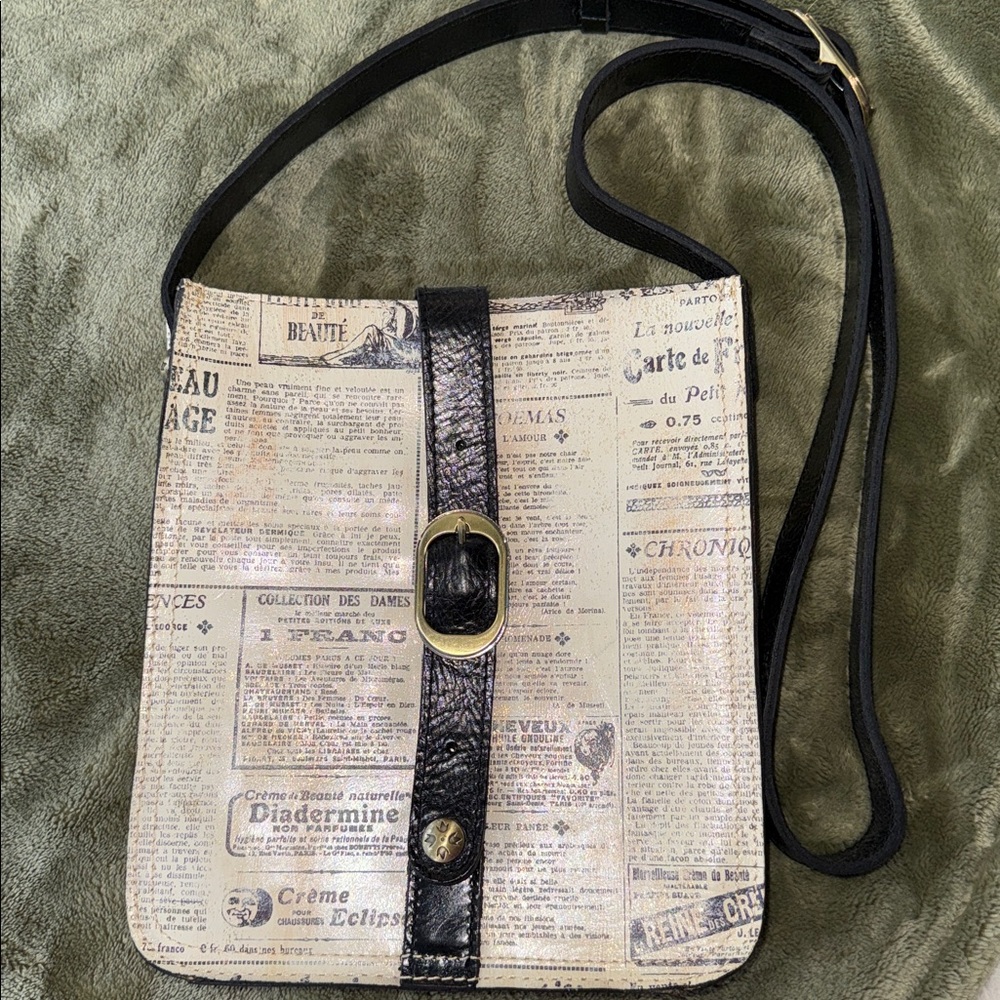 PATRICIA NASH NEWSPAPER PRINT CROSSBODY PURSE